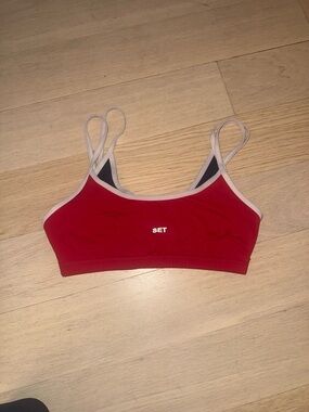 Set active double layered red and blue sports bra